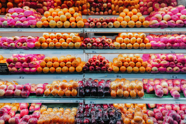 Learn smart grocery store shelving strategies. Our tips on shelf types and item placement will help you maximize space and boost sales. Read our guide now!