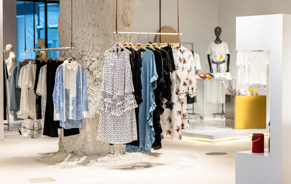 Retailers often struggle with how best to display their products based on their budget and space limitations. Many retailers don’t consider custom options because they believe the cost will be out of 