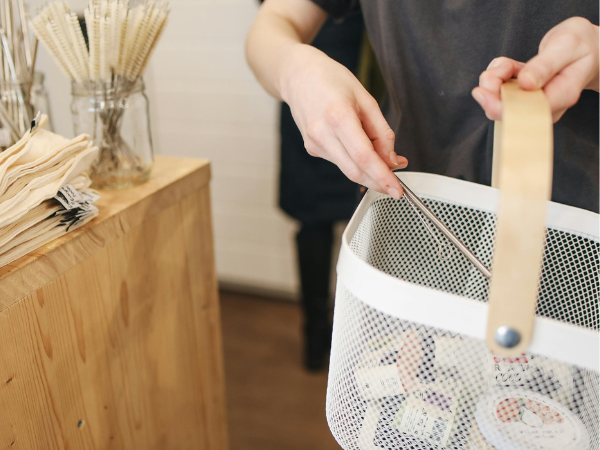 Explore how retailers use minimalist store displays, eco-friendly fixture solutions, and visual merchandising to boost sustainability and cut waste.
